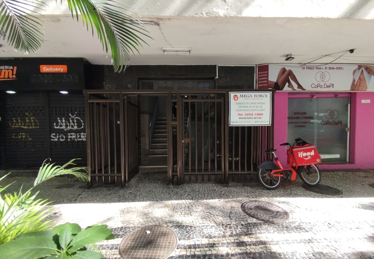 Apartamento em Rio de Janeiro - BR1033 (Zona4) Apartamento em Rio de Janeiro - BR1033 (Zona4)