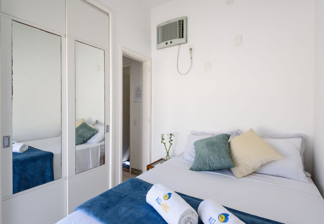 Apartamento em Rio de Janeiro - MQC502 (Zona1) Apartamento em Rio de Janeiro - MQC502 (Zona1)