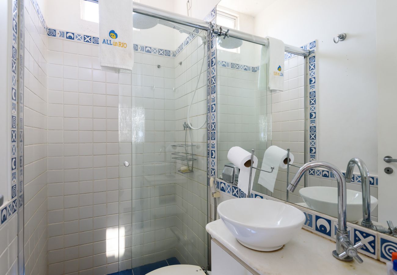 Apartamento em Rio de Janeiro - MQC502 (Zona1) Apartamento em Rio de Janeiro - MQC502 (Zona1)