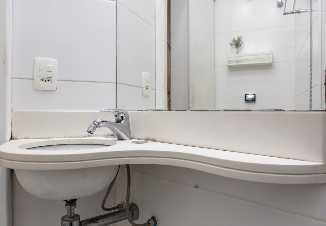 Apartamento em Rio de Janeiro - DF219 (Zona3) Apartamento em Rio de Janeiro - DF219 (Zona3)