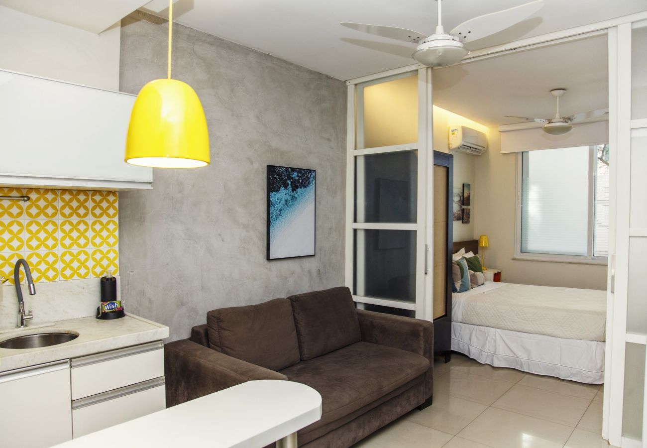 Apartamento em Rio de Janeiro - MVC205 (Zona4)