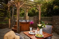 Apartamento em Lower Ashton - Swifts Return