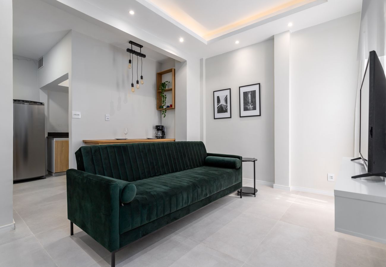 Apartamento em Rio de Janeiro - CV410 (Zona4)