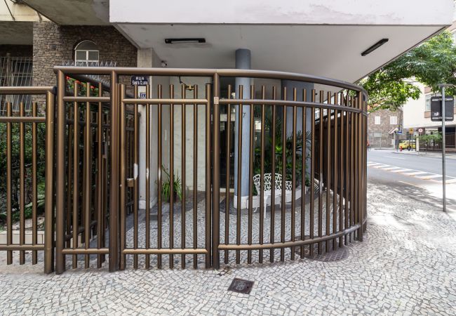 Apartamento em Rio de Janeiro - STC202 (Zona3) Apartamento em Rio de Janeiro - STC202 (Zona3)