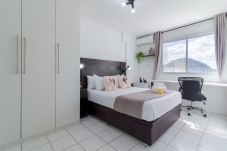 Apartamento em Rio de Janeiro - SA907 (Barra)
