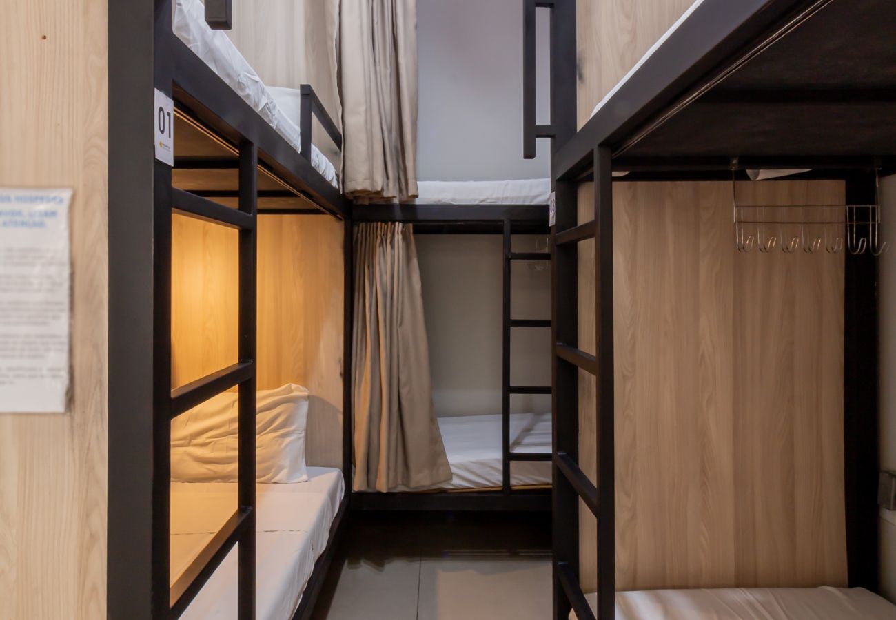 Quarto em Rio de Janeiro - HL-CPM-Q3-BI1