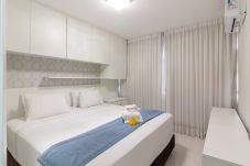 Apartamento em Rio de Janeiro - AC2002 (Zona1)