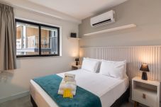 Apartamento em Rio de Janeiro - JQ406 (Zona1)