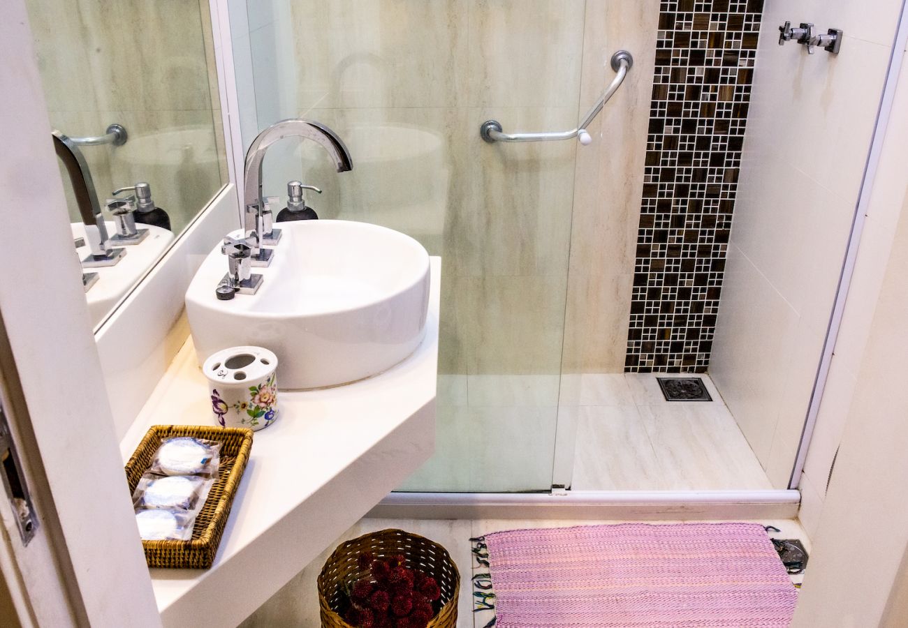 Bathroom Fully equipped bathroom