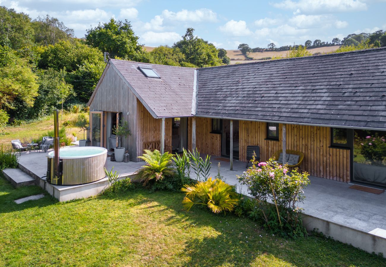 Fresh Escapes - Sunnybrook - Eco House - woodfired Hot Tub - Shaldon Fresh Escapes - Sunnybrook - Eco House - woodfired Hot Tub - Shaldon