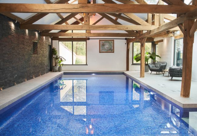Fresh Escapes - Swallows End - Romantic - hot tub , sauna, pool Fresh Escapes - Swallows End - Romantic Getaway, Wood-fired hot tub , sauna and pool