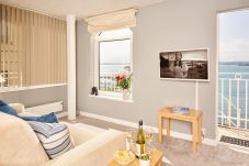 Fresh Escapes - Bayfort Sea Studio - Torquay - Sea Views