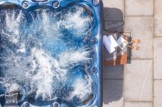 Bramblewood- Maidencombe Sleeps 6 with hot tub 