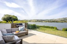 Fresh Escapes - Gable View - luxury riverside sanctuary