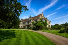 Country house in Etchingham - Haremere Hall