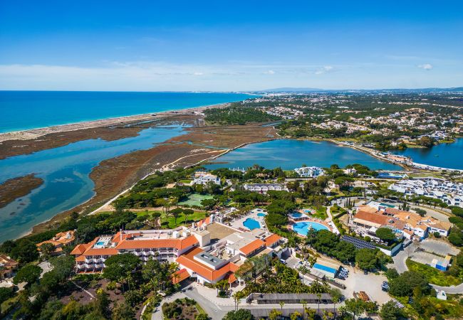 Villa in Almancil - V2 Victory Village