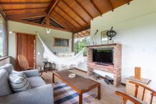 Maison à Miguel Pereira - AND61 (ZonaX)